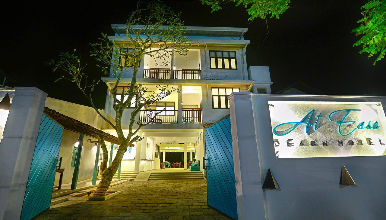 At Ease Beach Hotel Hikkaduwa Extérieur photo