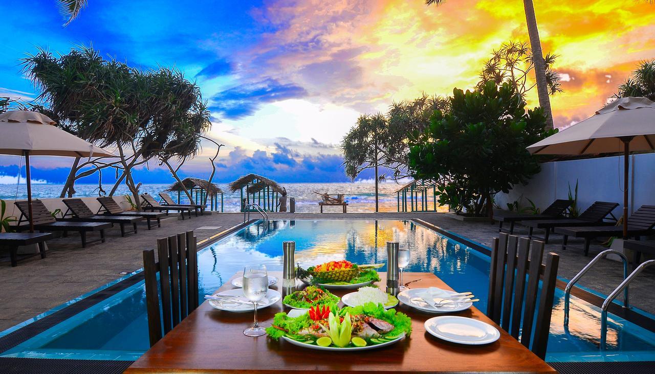 At Ease Beach Hotel Hikkaduwa Extérieur photo
