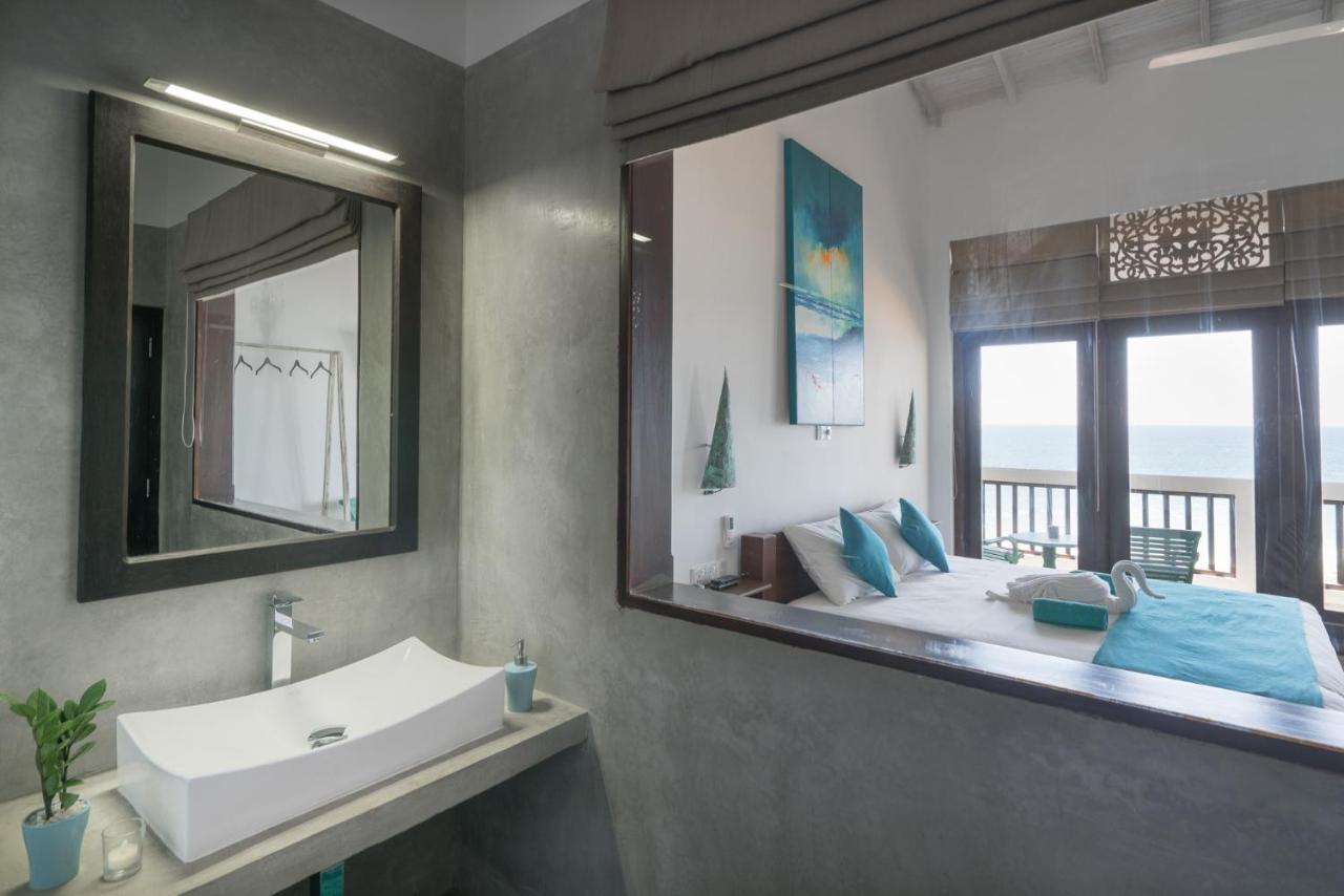 At Ease Beach Hotel Hikkaduwa Extérieur photo
