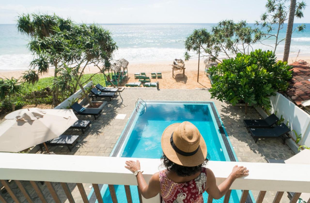 At Ease Beach Hotel Hikkaduwa Extérieur photo